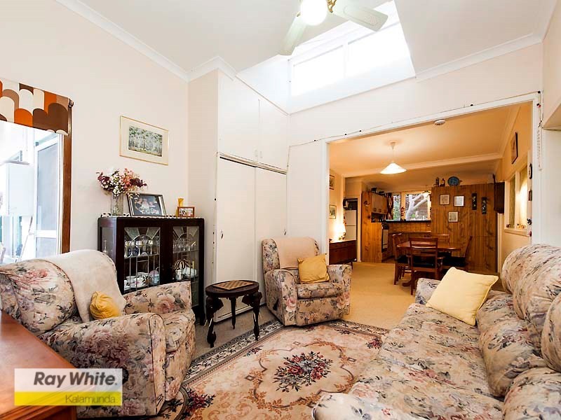 22 Lascelles Parade, Gooseberry Hill WA 6076