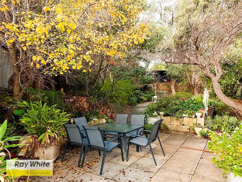 22 Lascelles Parade, Gooseberry Hill WA 6076