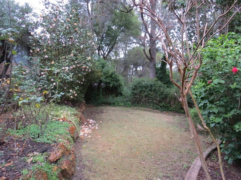 44 Ronneby Road, Lesmurdie WA 6076