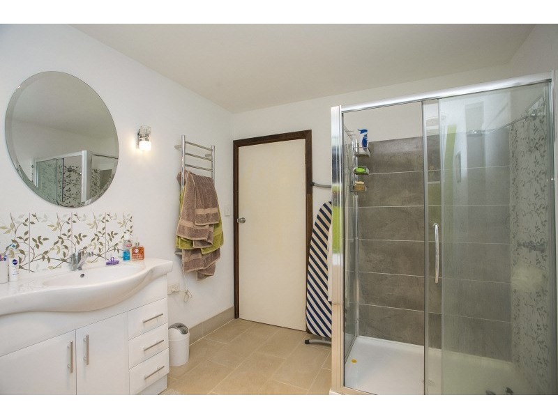 6 College Road, Gooseberry Hill WA 6076