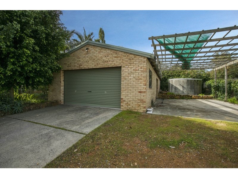 6 College Road, Gooseberry Hill WA 6076