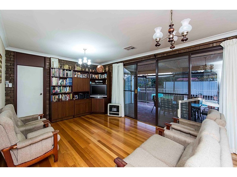 9 Cook Place, Lesmurdie WA 6076