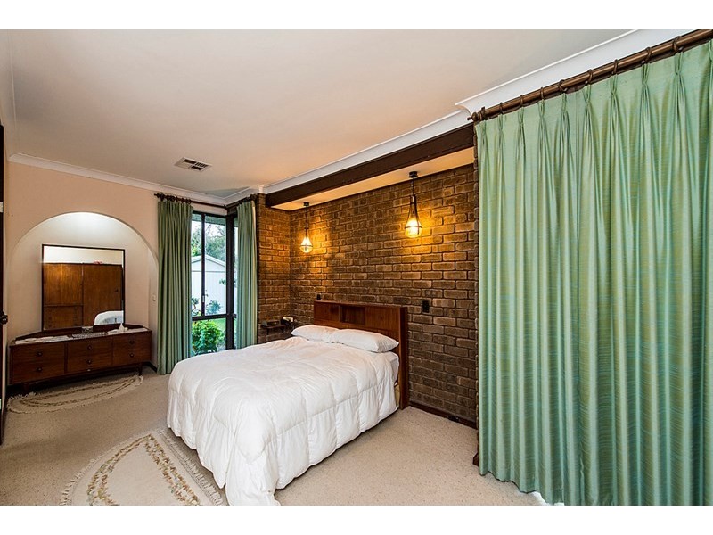 9 Cook Place, Lesmurdie WA 6076