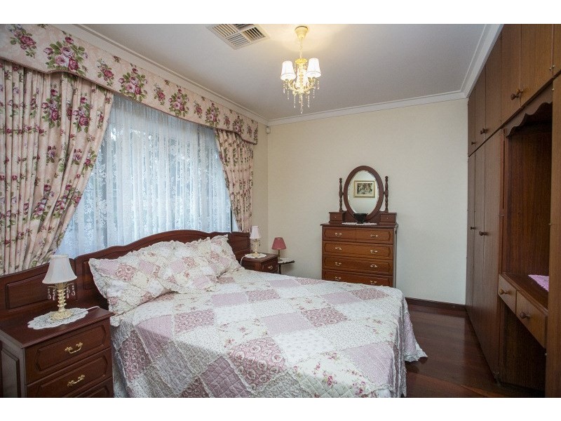 45 Palm Terrace, Forrestfield WA 6058