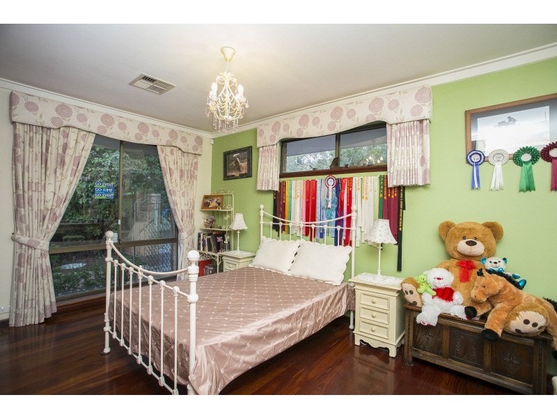 45 Palm Terrace, Forrestfield WA 6058