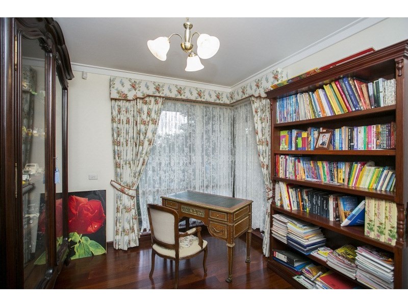 45 Palm Terrace, Forrestfield WA 6058