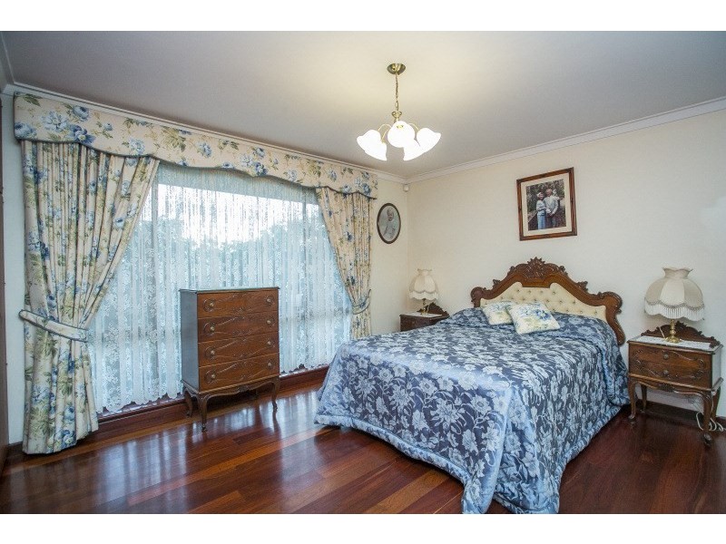 45 Palm Terrace, Forrestfield WA 6058