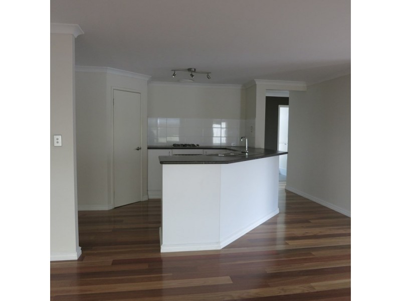 1 Extensa Road, Wattle Grove WA 6107