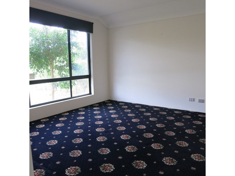 1 Extensa Road, Wattle Grove WA 6107