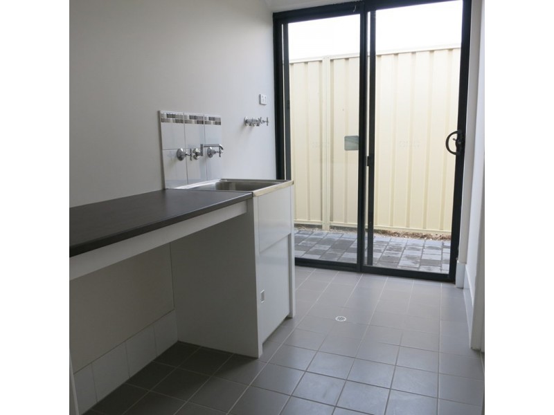 1 Extensa Road, Wattle Grove WA 6107