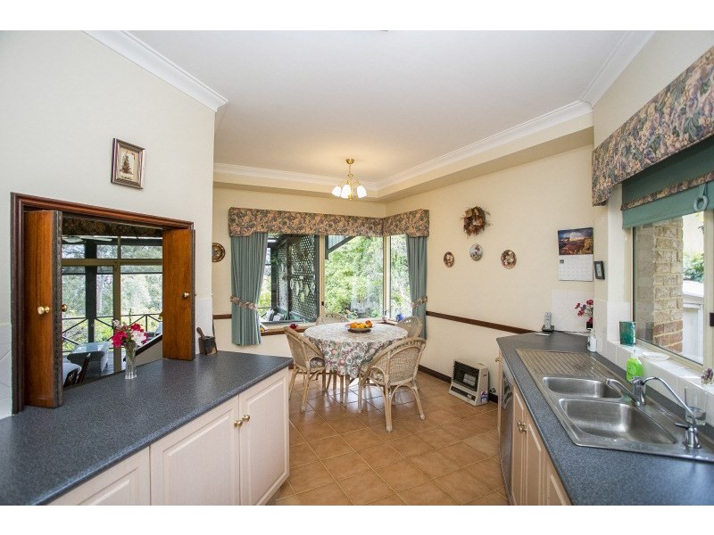 12 Walbeck Road, Kalamunda WA 6076