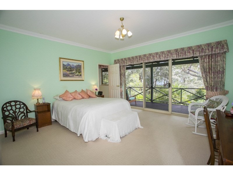 12 Walbeck Road, Kalamunda WA 6076