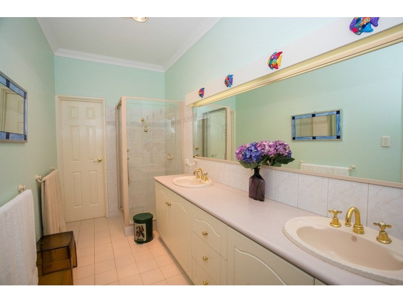 12 Walbeck Road, Kalamunda WA 6076