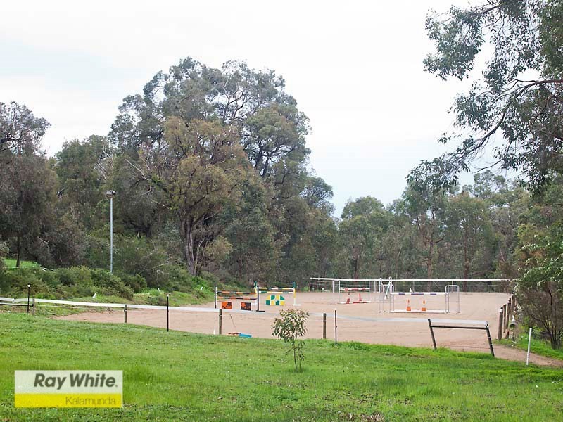 135 Mons Road, Hovea WA 6071