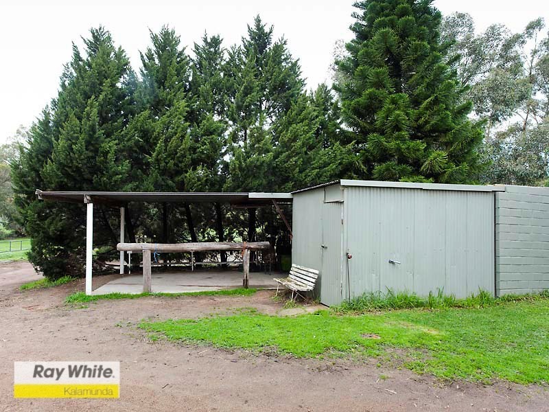 135 Mons Road, Hovea WA 6071