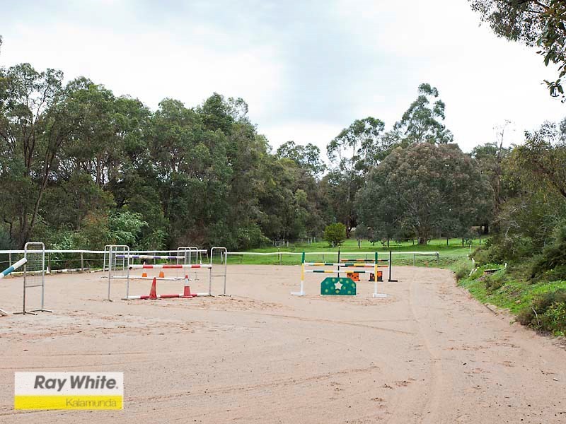 135 Mons Road, Hovea WA 6071