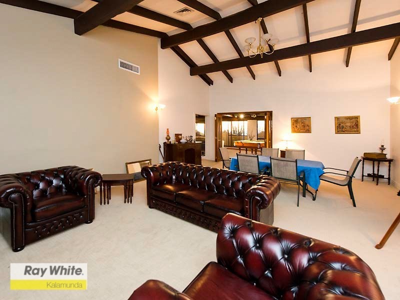 69 Basildon Road, Lesmurdie WA 6076