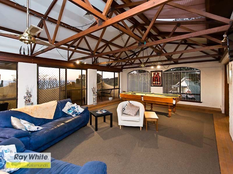 69 Basildon Road, Lesmurdie WA 6076