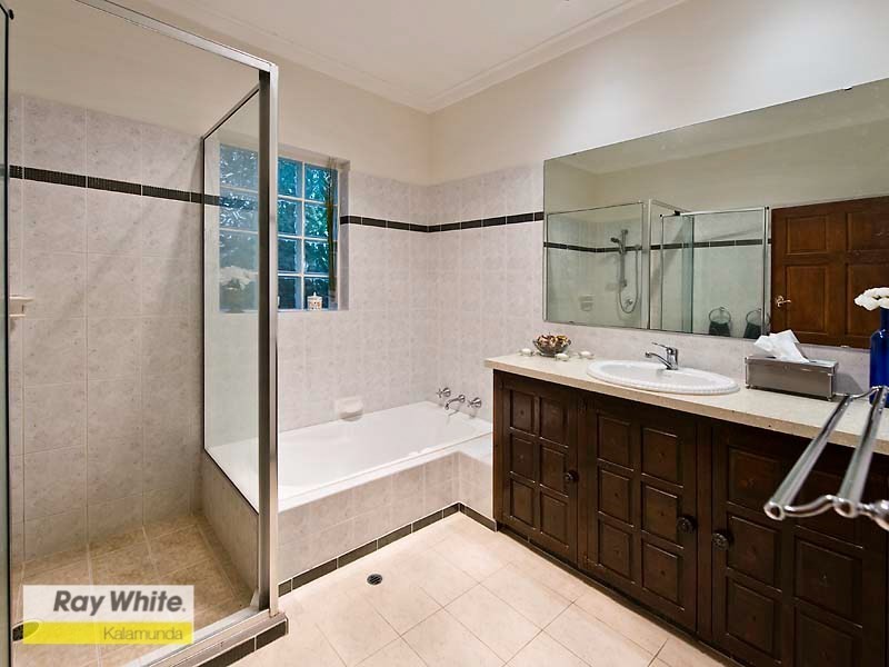 69 Basildon Road, Lesmurdie WA 6076