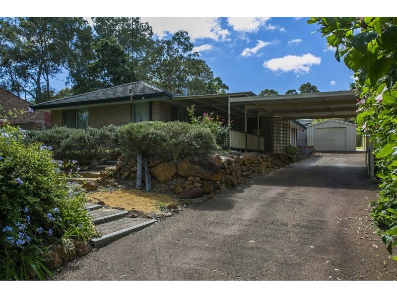 4 Vernallan Way, Lesmurdie WA 6076