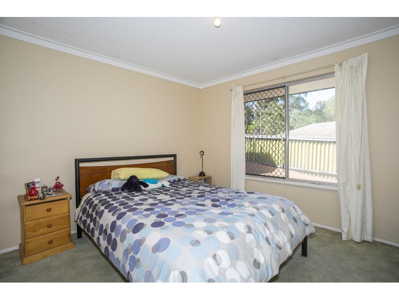 4 Vernallan Way, Lesmurdie WA 6076