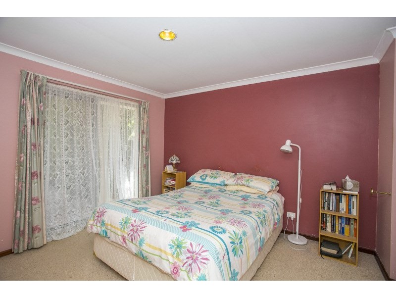 4 Vernallan Way, Lesmurdie WA 6076