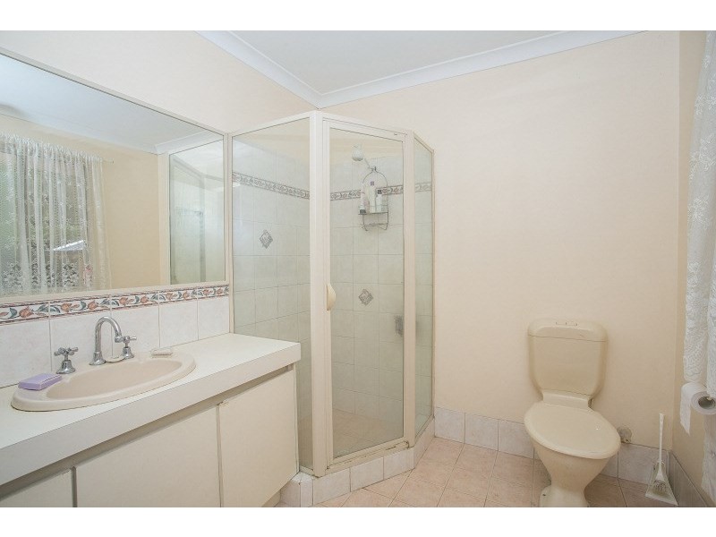 4 Vernallan Way, Lesmurdie WA 6076