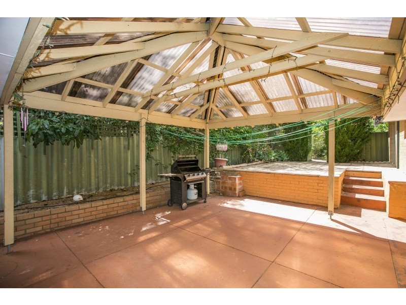 4 Vernallan Way, Lesmurdie WA 6076