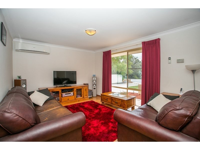 4 Landers Road, Lesmurdie WA 6076