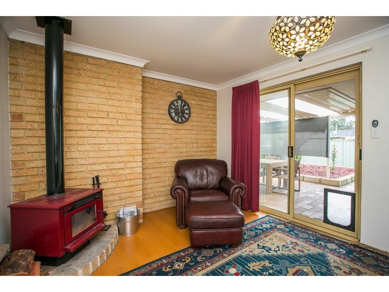 4 Landers Road, Lesmurdie WA 6076