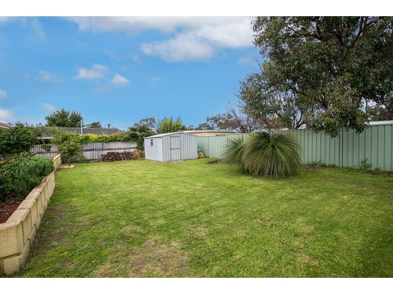 4 Landers Road, Lesmurdie WA 6076