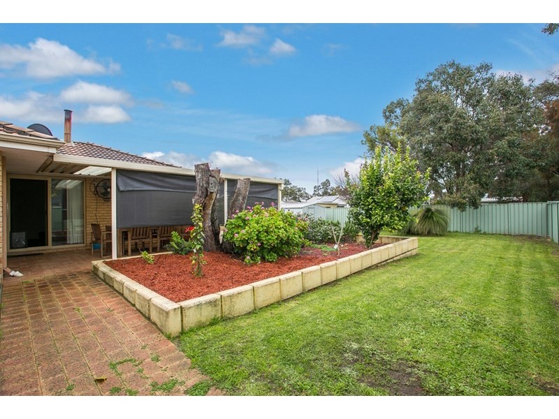4 Landers Road, Lesmurdie WA 6076