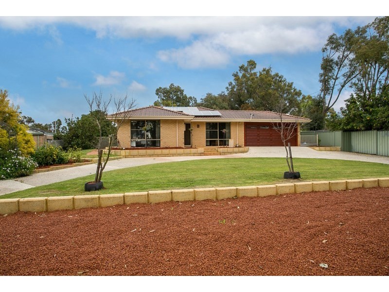 4 Landers Road, Lesmurdie WA 6076