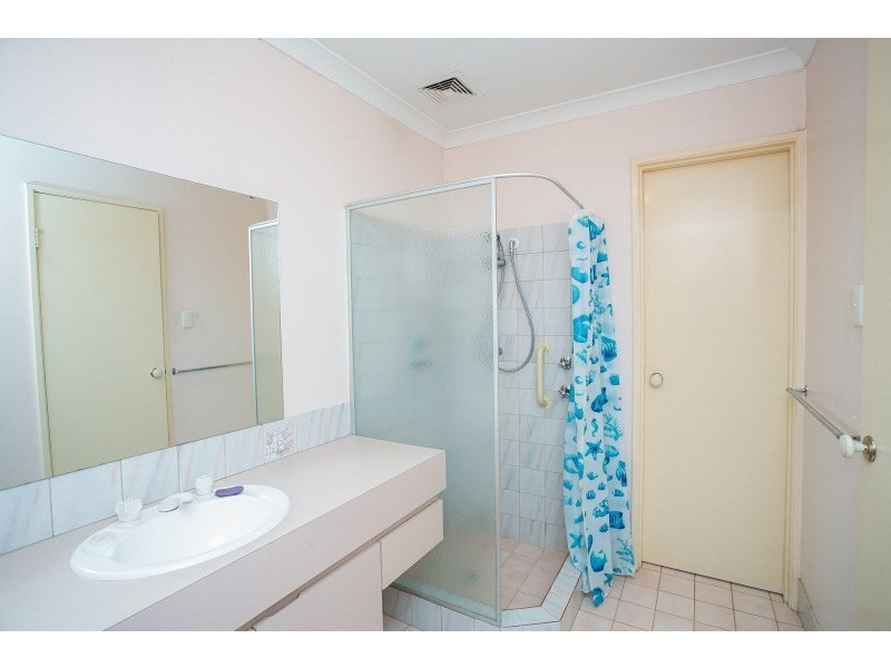 14 Brentwood Road, Wattle Grove WA 6107