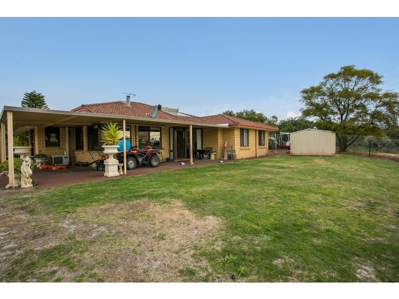 14 Brentwood Road, Wattle Grove WA 6107