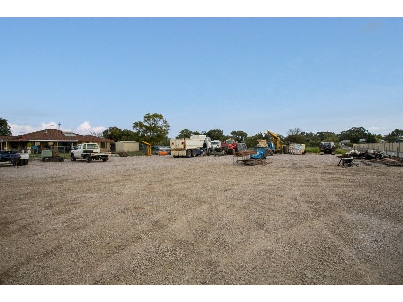 14 Brentwood Road, Wattle Grove WA 6107