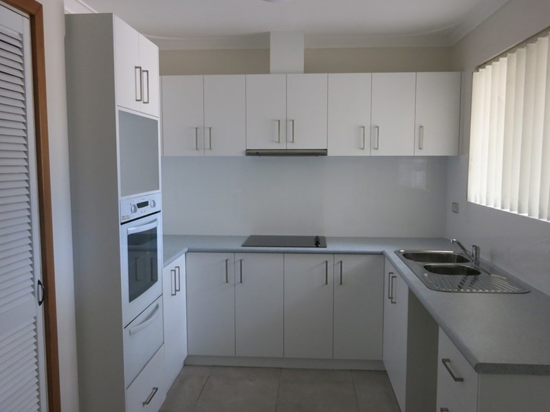 27 Temby Avenue, Kalamunda WA 6076