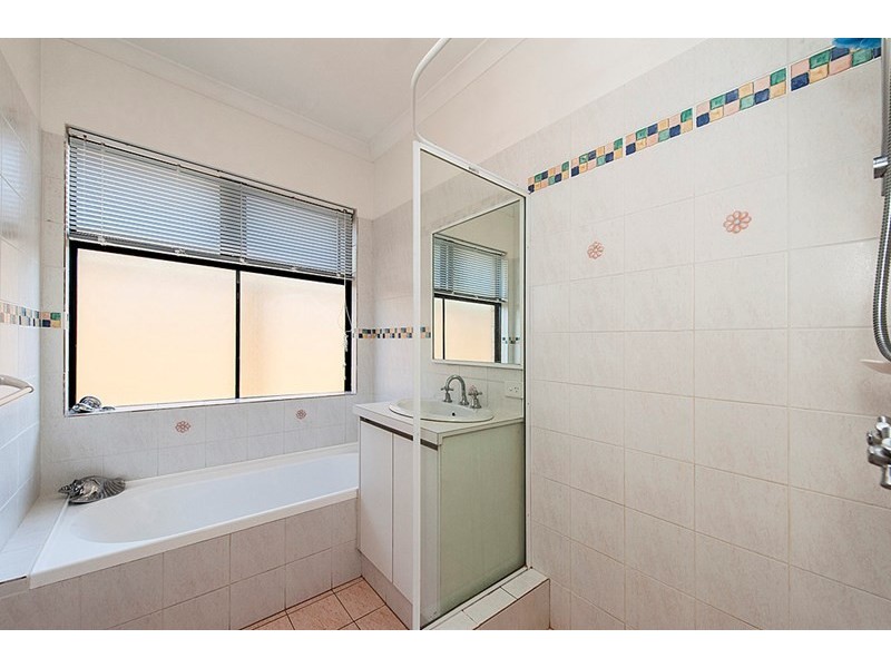 24 Plane Tree Green, Forrestfield WA 6058