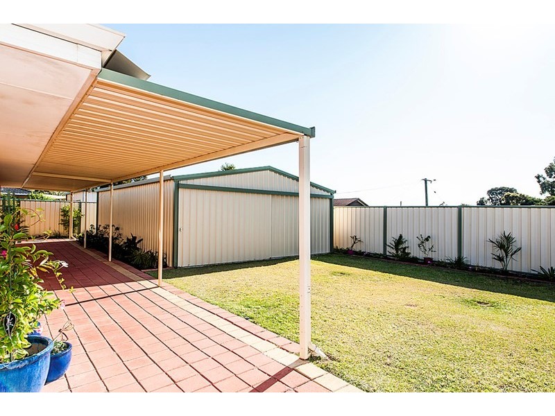24 Plane Tree Green, Forrestfield WA 6058