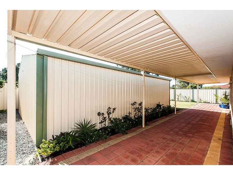 24 Plane Tree Green, Forrestfield WA 6058