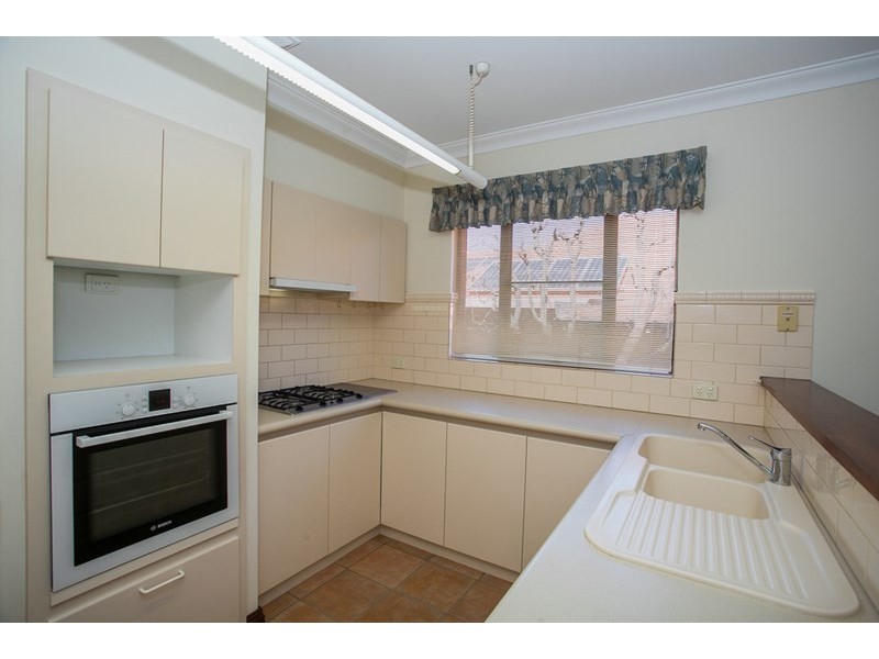 5/33 Central Road, Kalamunda WA 6076