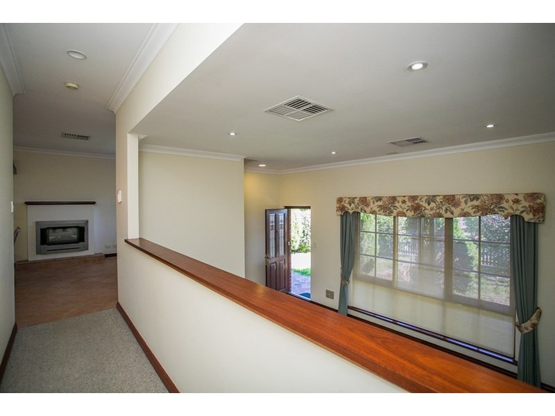 5/33 Central Road, Kalamunda WA 6076