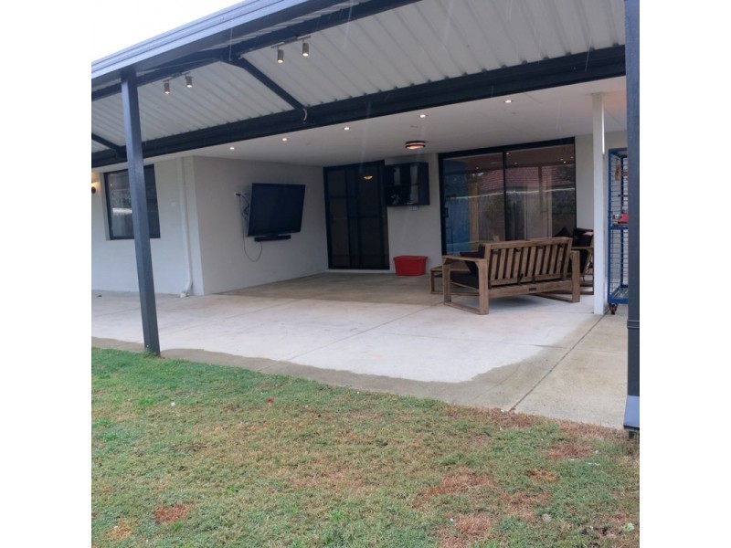 26 Silica Road, Wattle Grove WA 6107