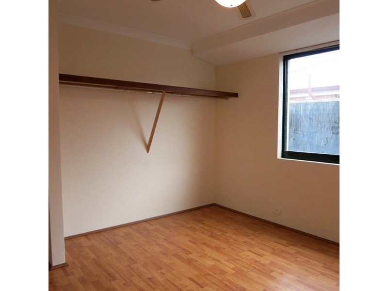 26 Silica Road, Wattle Grove WA 6107