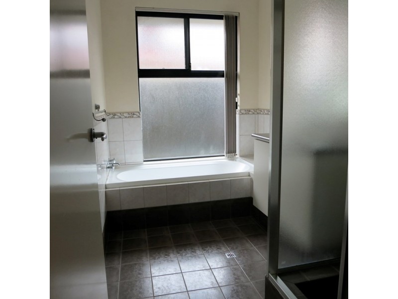 26 Silica Road, Wattle Grove WA 6107