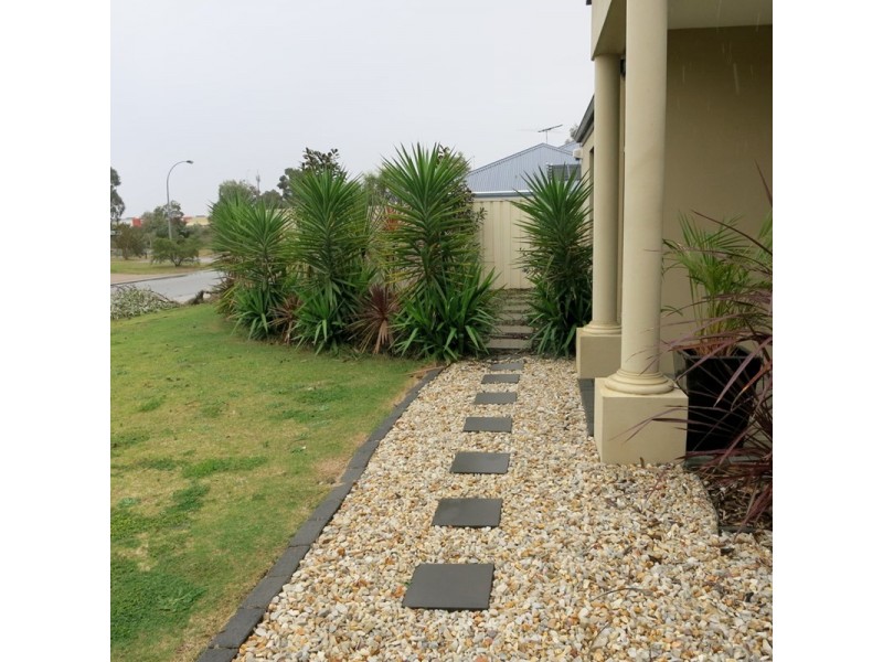 26 Silica Road, Wattle Grove WA 6107