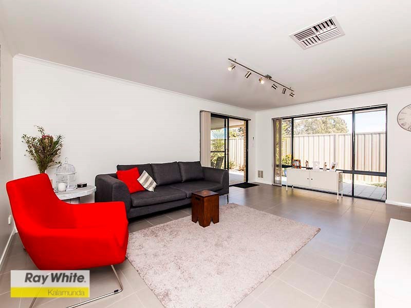 2 Gemina Avenue, Wattle Grove WA 6107