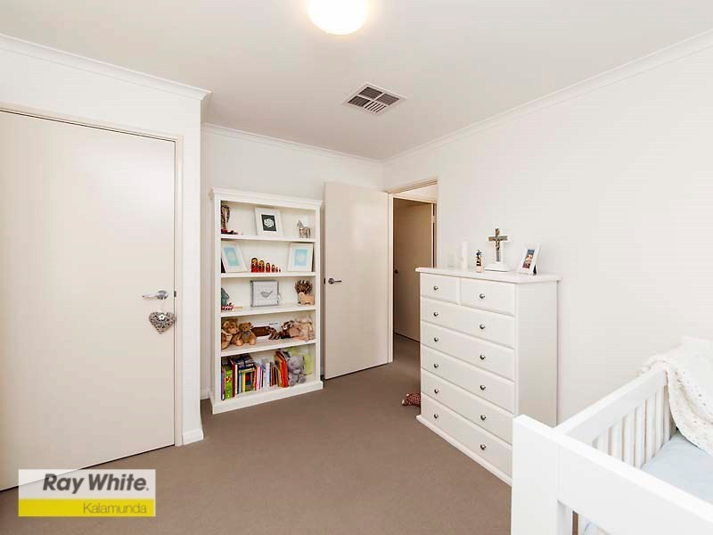 2 Gemina Avenue, Wattle Grove WA 6107