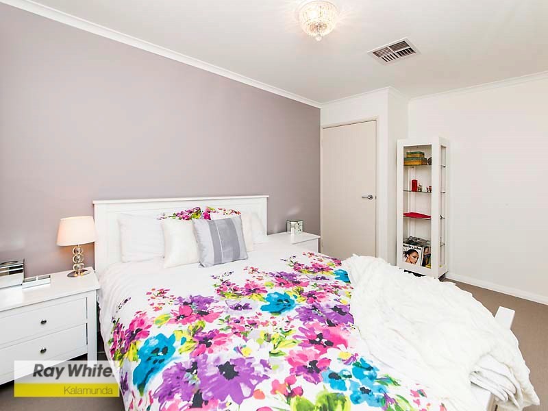 2 Gemina Avenue, Wattle Grove WA 6107