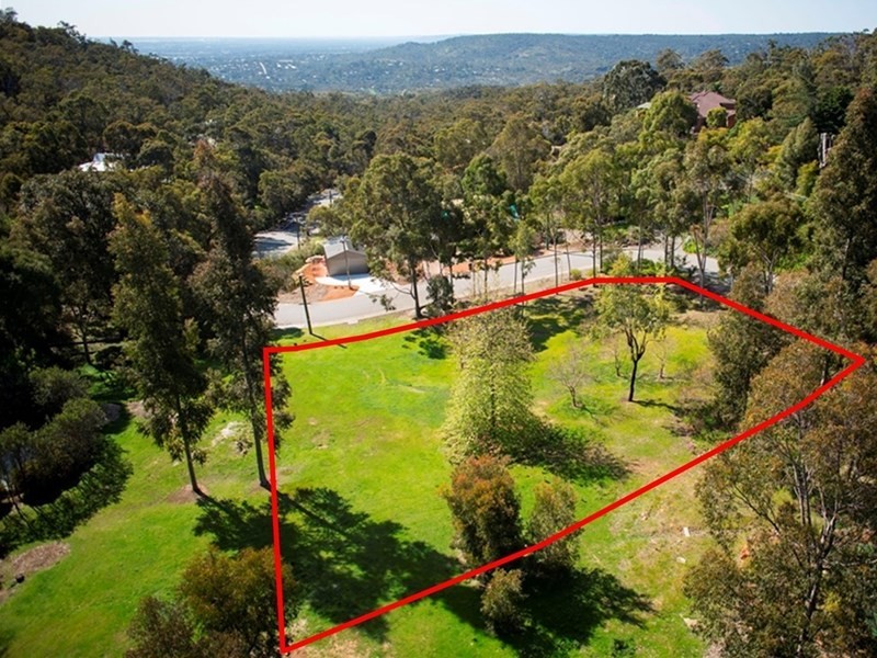 16 Torwood Drive, Gooseberry Hill WA 6076